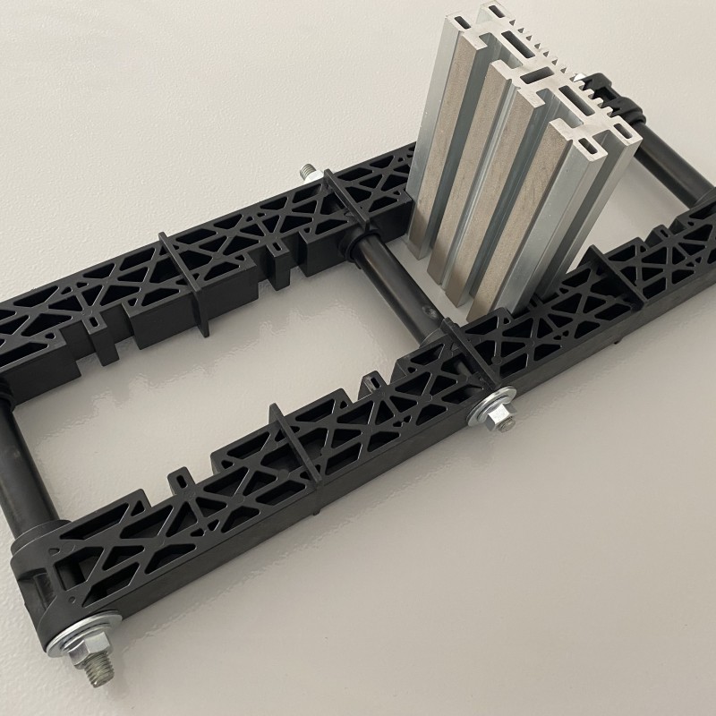 Suport de bare Schrack Energy Plus Al 2000A 4P, 100mm Suport de bare Schrack Energy Plus Al 2000A 4P, 100mm